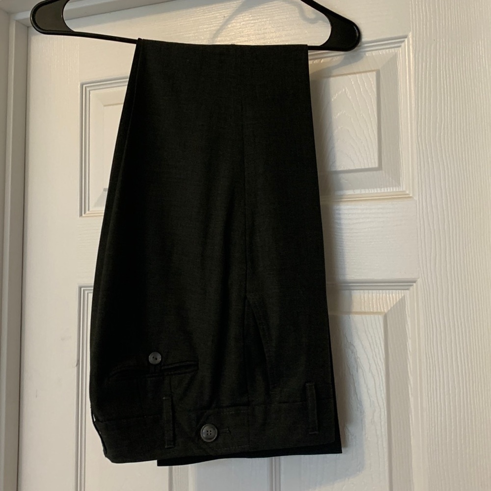 Women’s gray slacks with button pockets Sz 2 - Picture 3 of 9